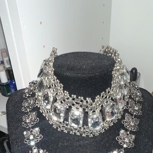 Gorgeous showstopper diamond faux costume jewellery chocker